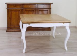 Tavolo da pranzo con finitura bicolore noce chiaro e bianco
